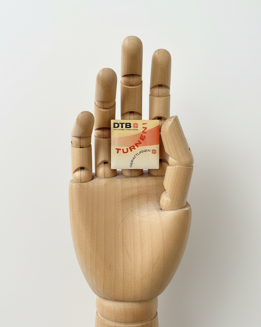 Gerätturn-Abzeichen Pin mit vollständiger Hand - neuer Versuch